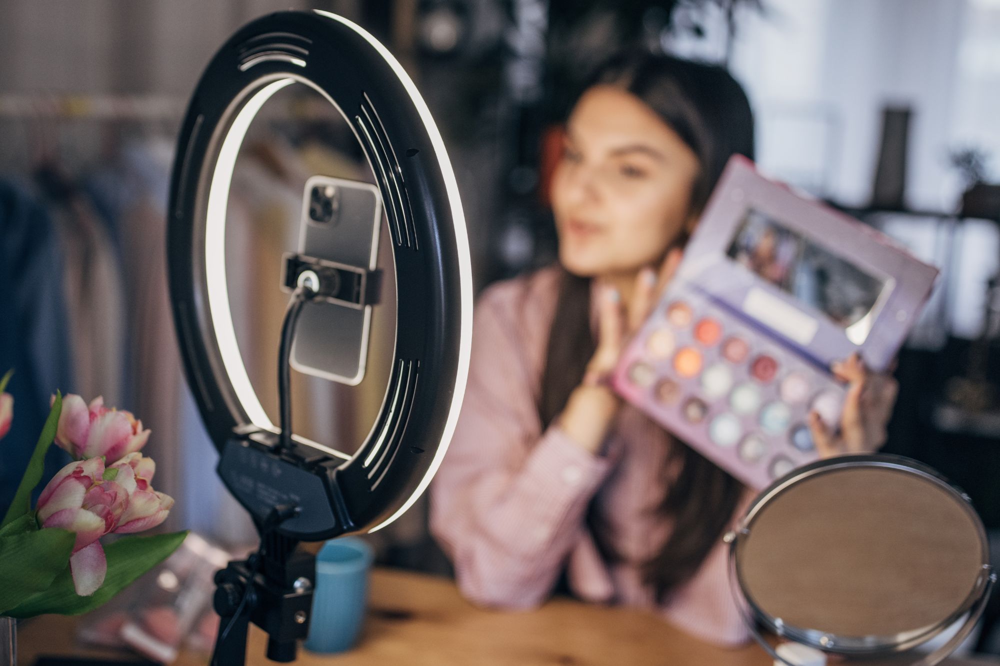 TikTok e beauty routine, quando la skincare diventa pericolosa: lo studio