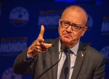 “La scuola non si arruola”: è polemica sul non accreditamento del corso da parte del Mim