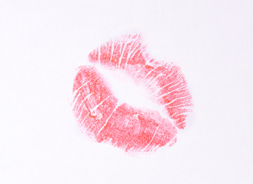 Il bacio non è universale, perché il “chu” giapponese è diverso dallo “smack” italiano