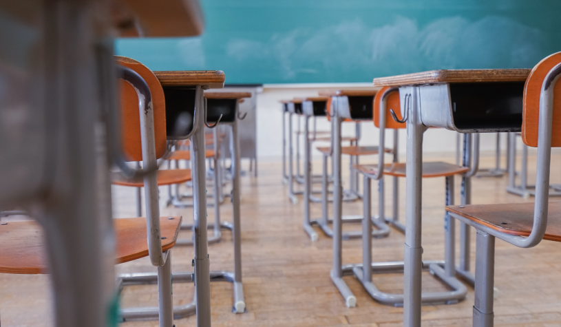 Lo spopolamento ridisegna la mappa delle scuole: tra riforme Pnrr e scontro politico