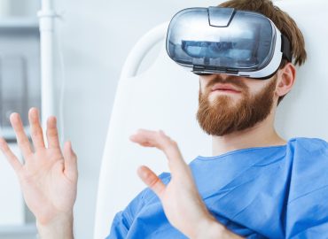 Ai Caraibi mentre viene operato alla prostata: la realtà virtuale incontra la medicina alle Molinette di Torino