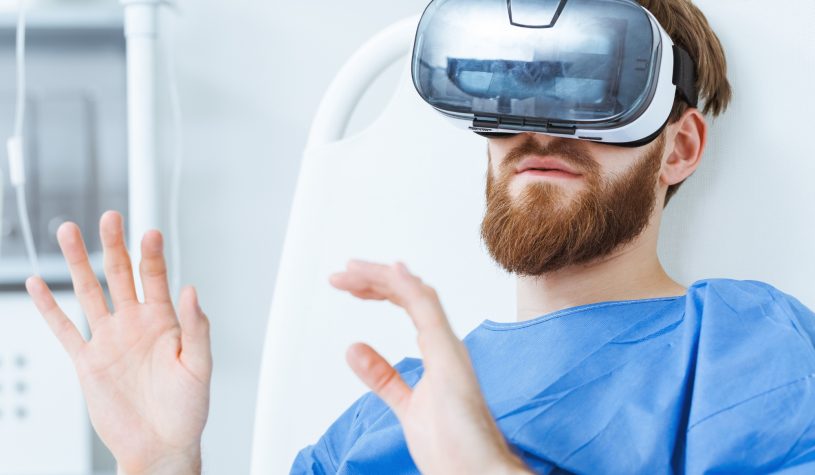 Ai Caraibi mentre viene operato alla prostata: la realtà virtuale incontra la medicina alle Molinette di Torino