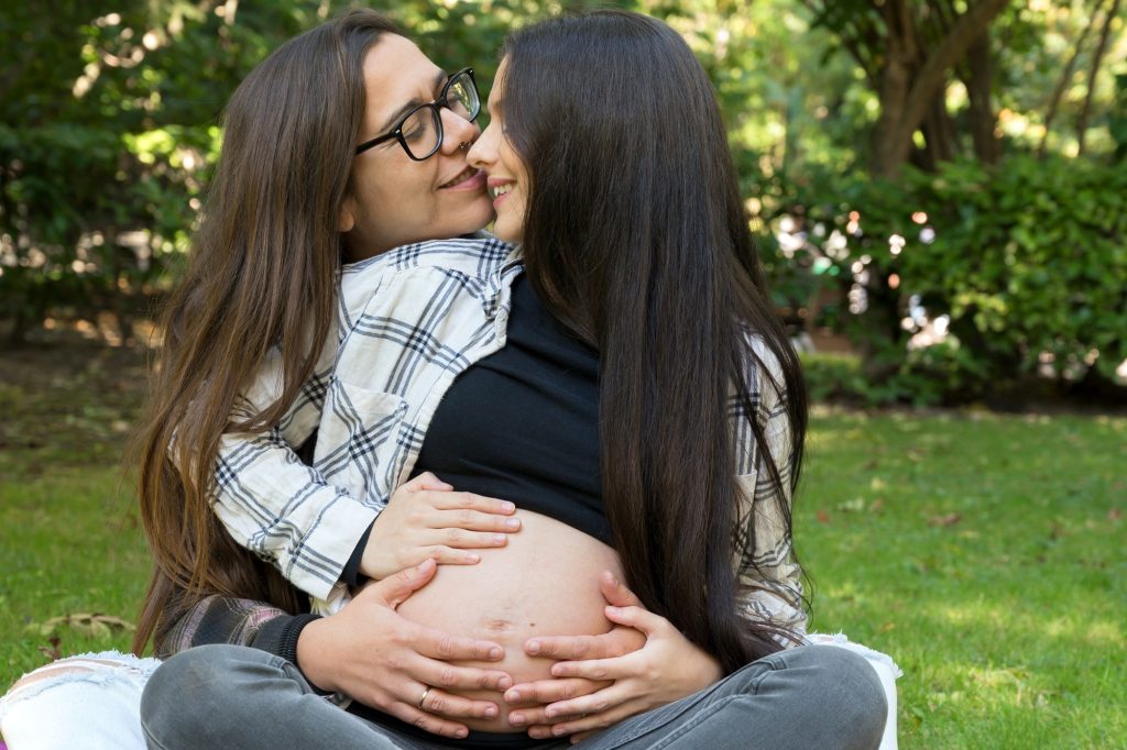 Congedo Paternità Madre Intenzionale Coppia Omosessuale Donne Canva