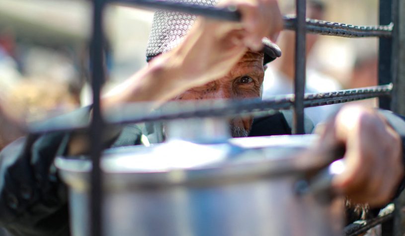 Fame a Gaza, Global Sumud Flotilla salpa per la Striscia con aiuti umanitari