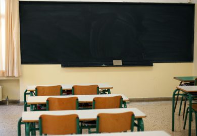 La denatalità chiude le scuole: sospese le attività in oltre 750 istituti in Grecia