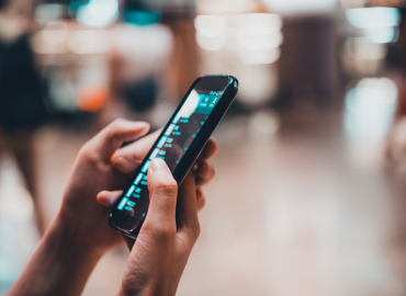 Antisemitismo 2.0 sui social, a rischio i giovanissimi: l’allarme della Polizia di Prevenzione