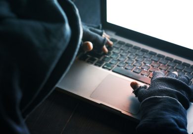 Scende l’età della responsabilità penale in Svezia: preoccupano le baby gang