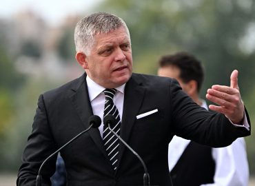 “Esistono solo due generi: maschio e femmina”, così cambia la Costituzione slovacca