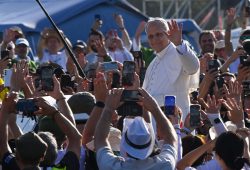 “Dio è nell’algoritmo”, così i giovani riscoprono la chiesa sui social media