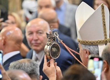 San Gennaro, il miracolo che sfida secoli e generazioni