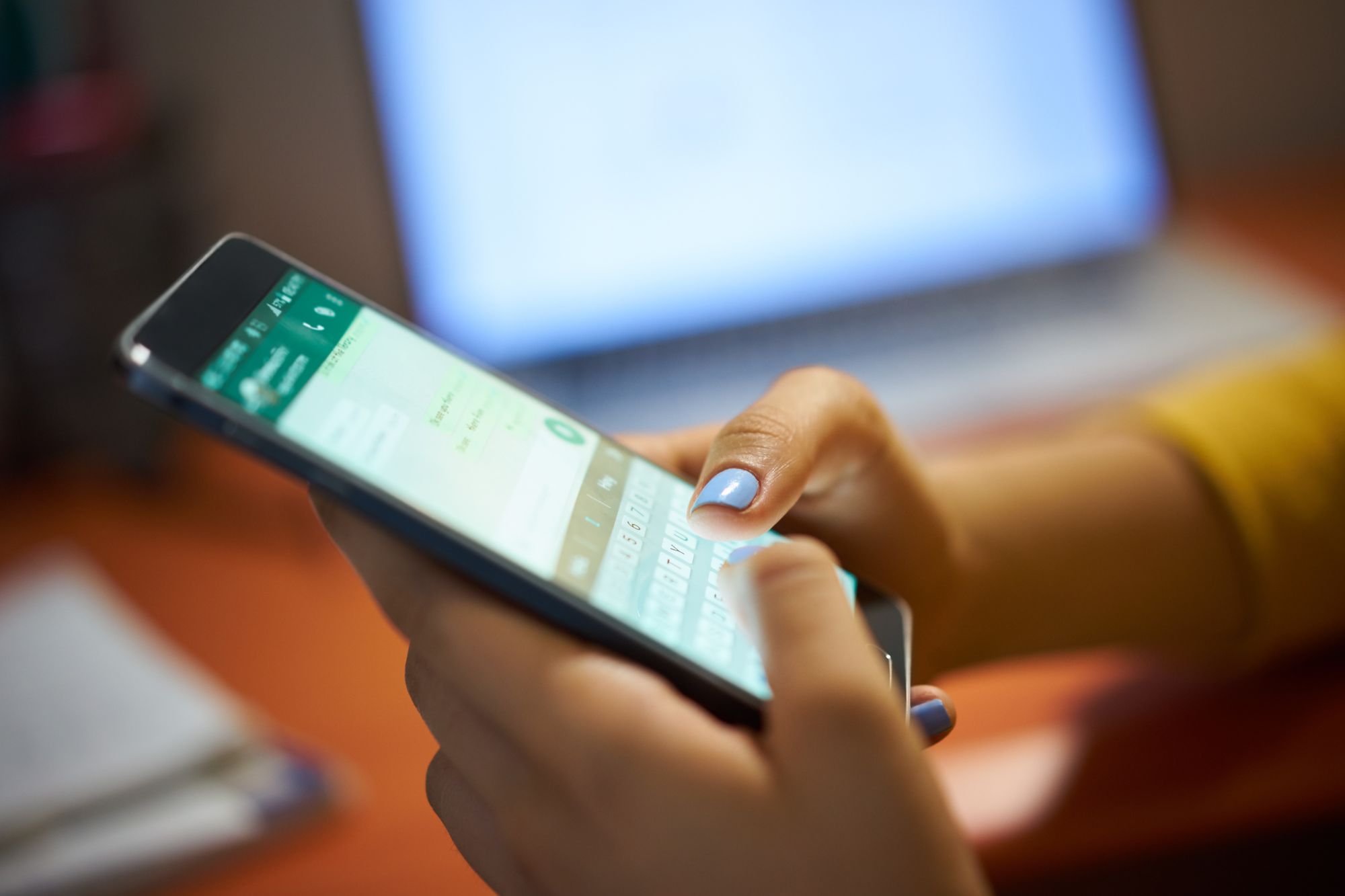 Whatsapp fa giurisprudenza: un messaggio tra ex coniugi che vale come accordo patrimoniale