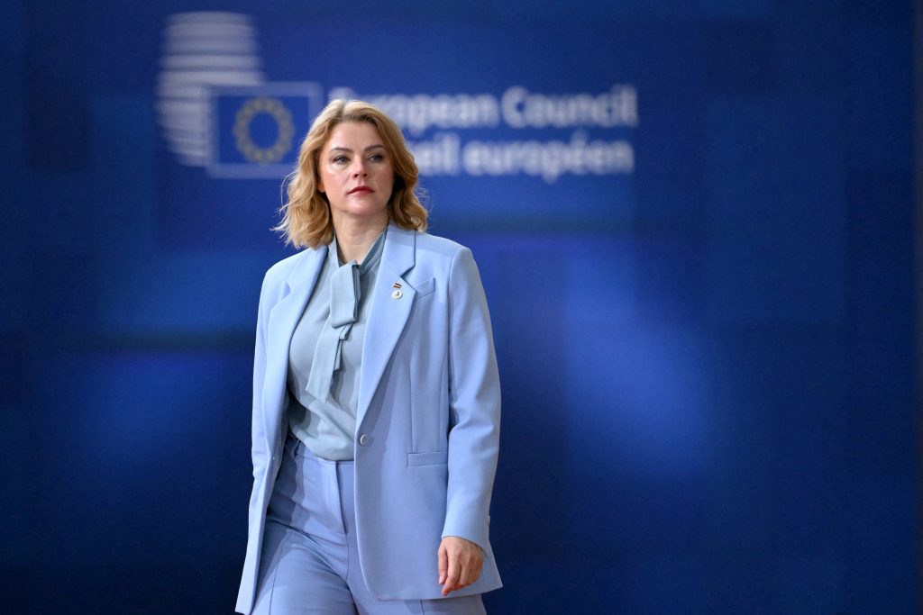 La premier lettone Evika Silina (Afp)