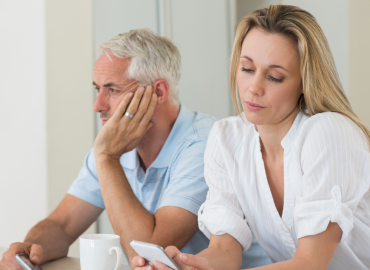 Quando lei cambia, anche lui cambia: la menopausa raccontata dagli uomini