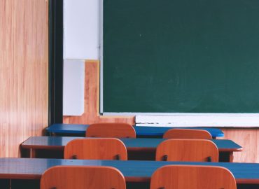 “I siti porno faranno scuola”, l’allarme del pedagogista sul divieto dell’educazione sessuale