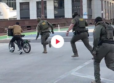 Chicago, sei agenti Ice inseguono un rider: il video della fuga diventa virale