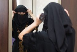 Vietato il velo in Portogallo “perché contro la parità di genere”. E in Italia?