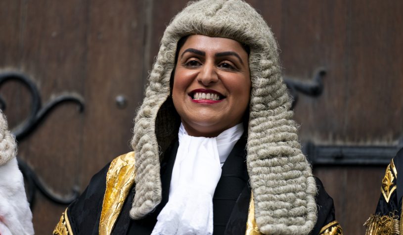 Uk, storica stretta sui migranti: asilo solo temporaneo e 20 anni (invece di 5) per la residenza