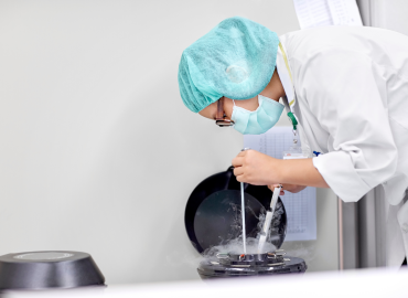 Crioconservazione e diritto alla prevenzione: cosa manca all’Italia? La petizione di Stiamo Fresche riapre il dibattito