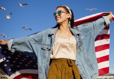 Addio “Sogno americano”, quattro giovani donne su 10 lascerebbero gli Stati Uniti