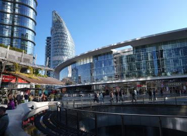 “Chi non trova reti, trova la rabbia”: la sociologa sull’aggressione di piazza Gae Aulenti