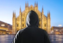 Ragazzo accoltellato a Milano, una violenza “per sentirsi vivi”: l’analisi dell’esperto