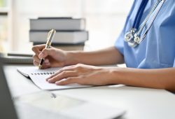 Medicina, semestre filtro a rischio tra prove copiate e formazione extra da 460 euro