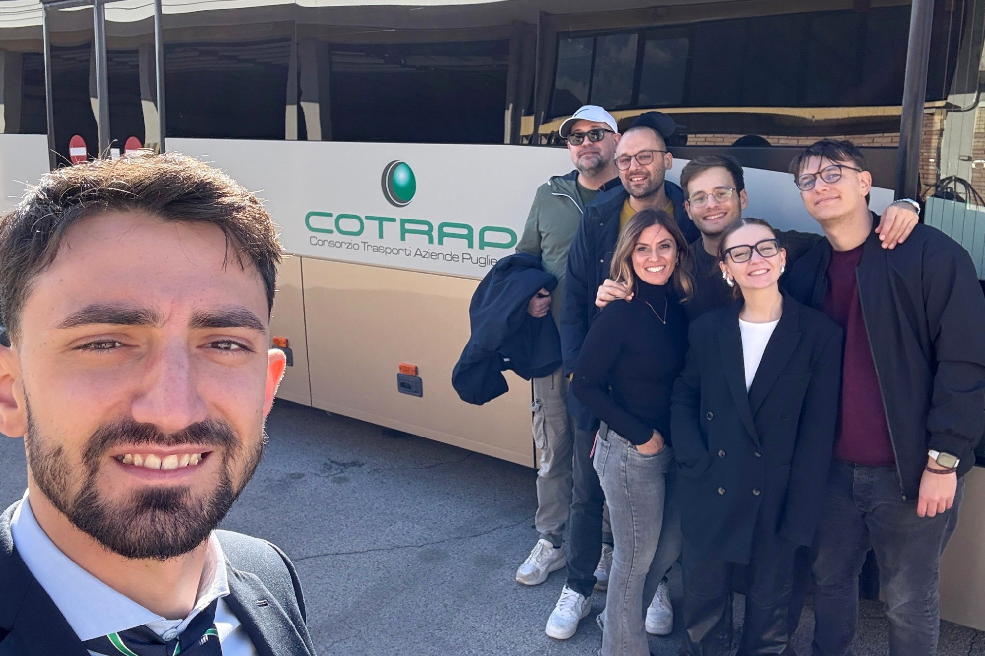 Da Milano a Bari con la Corriera di Natale: “Ci hanno scritto in cinquecento, successo oltre le aspettative”