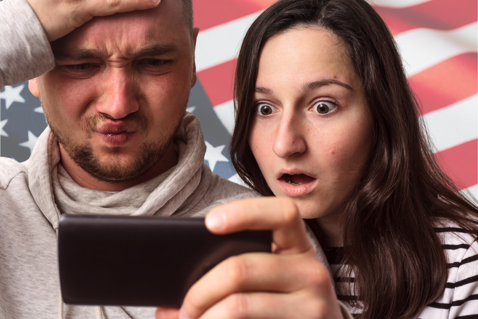 Dimmi cosa posti e ti dirò se entri: gli Usa chiedono di vedere i tuoi social e dove vivono i tuoi parenti