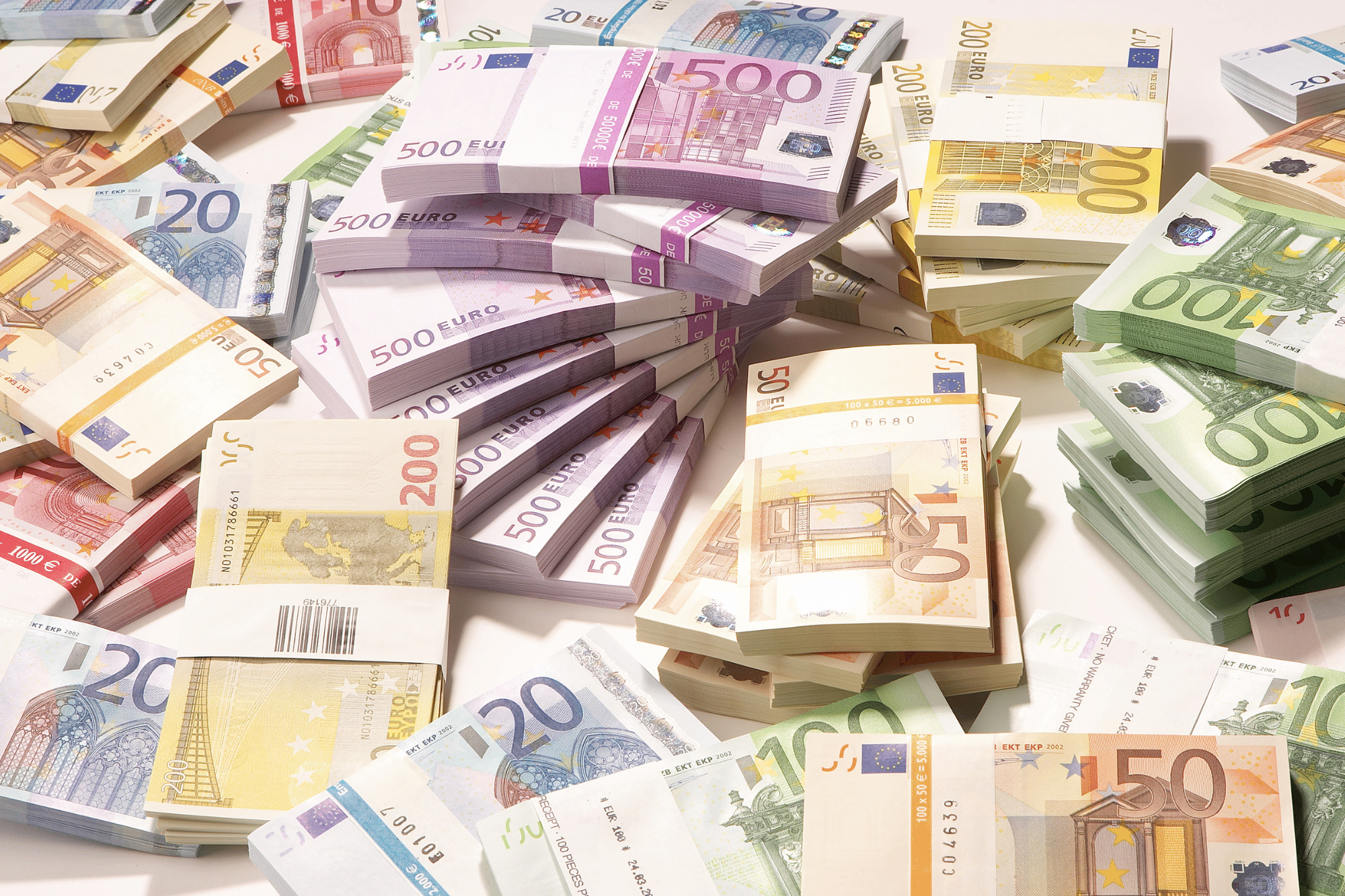 Lo 0,001% detiene tre volte la ricchezza della metà più povera