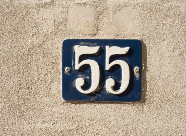 Longevità, perché il corpo presenta il conto proprio a 55 anni?