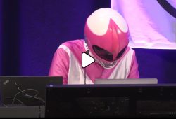 Addio a WhiteDate: il “Tinder dei nazisti” cancellato in diretta da un’hacker tedesca – Video