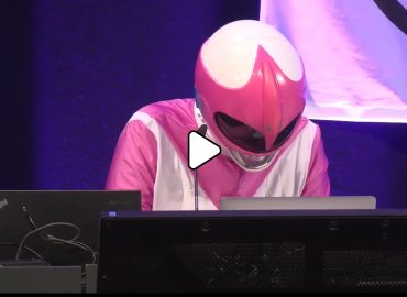 Addio a WhiteDate: il “Tinder dei nazisti” cancellato in diretta da un’hacker tedesca – Video