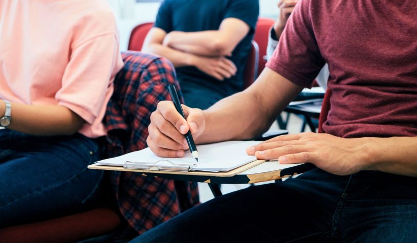 La Grecia ha un problema con gli studenti fuoricorso