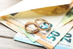 Sposati indebitati, ma in caso di divorzio chi rischia di più?