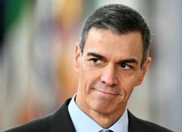 La Spagna ha adottato un piano contro la solitudine: “Non lasceremo nessuno da solo”