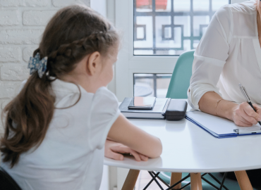 Psicologo a scuola nel Lazio, c’è la legge: si parte nel 2026-2027