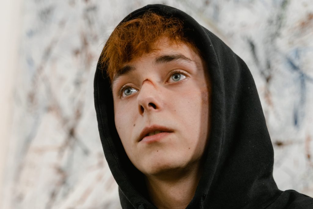 Ragazzo Violenza Canva