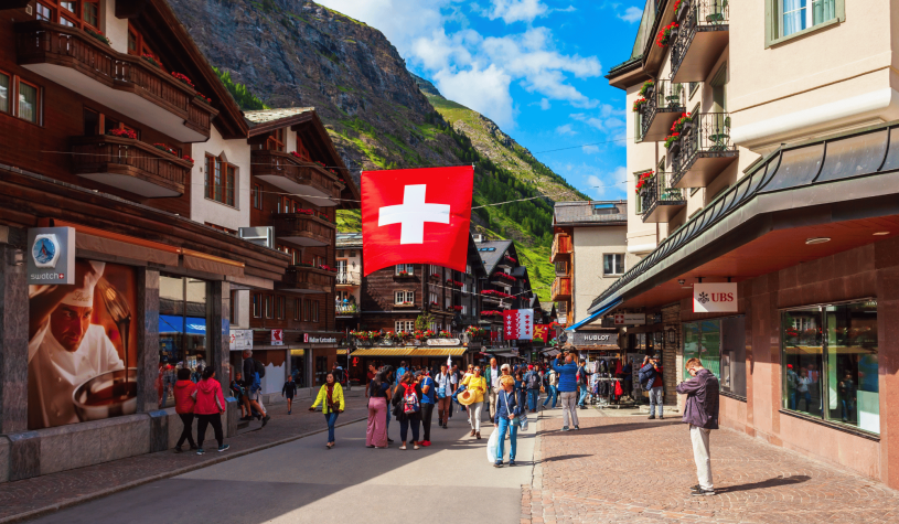 Referendum in Svizzera, tetto alla crescita della popolazione a 10 milioni