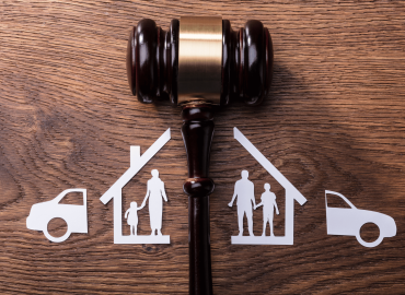 Mantenimento e figli, la Cassazione: chi non paga può essere assolto, chi scompare no