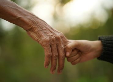 Italia, il Paese delle 8 generazioni: un record che cambia tutto