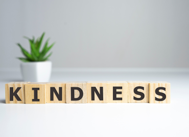 Non solo Pil: al Senato il ‘Kindness Act’ per misurare il benessere degli italiani con la gentilezza