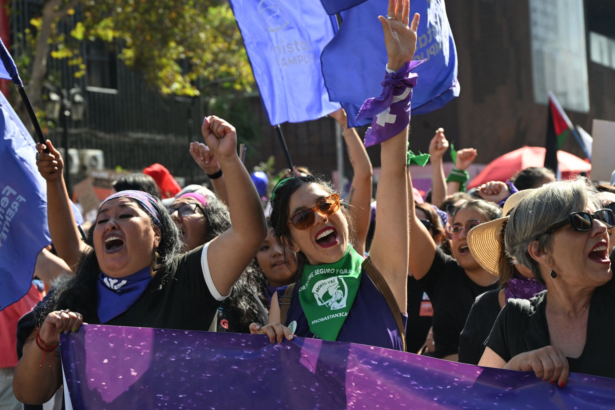Le donne cilene sfidano il governo di destra di Kast