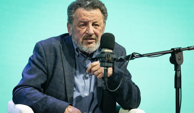 Adolescenti, Nembrini: “I figli ci guardano: il problema è cosa vedono”