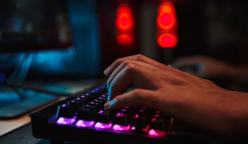 Vietato il porno in Australia agli under 18, ma un sistema aggira la norma