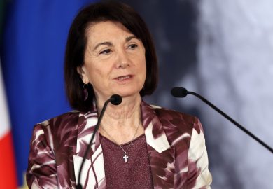 Roccella sui congedi parentali: “Con gravidanza e allattamento, non c’è parità che tenga”