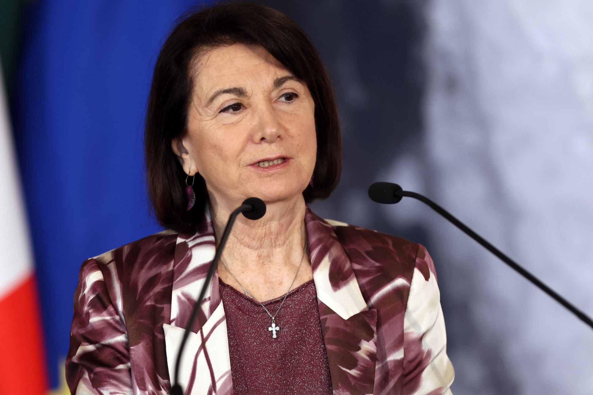 Roccella sui congedi parentali: “Con gravidanza e allattamento, non c’è parità che tenga”