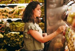 La posizione di frutta e verdura nei supermercati può aumentare la longevità: ecco perché