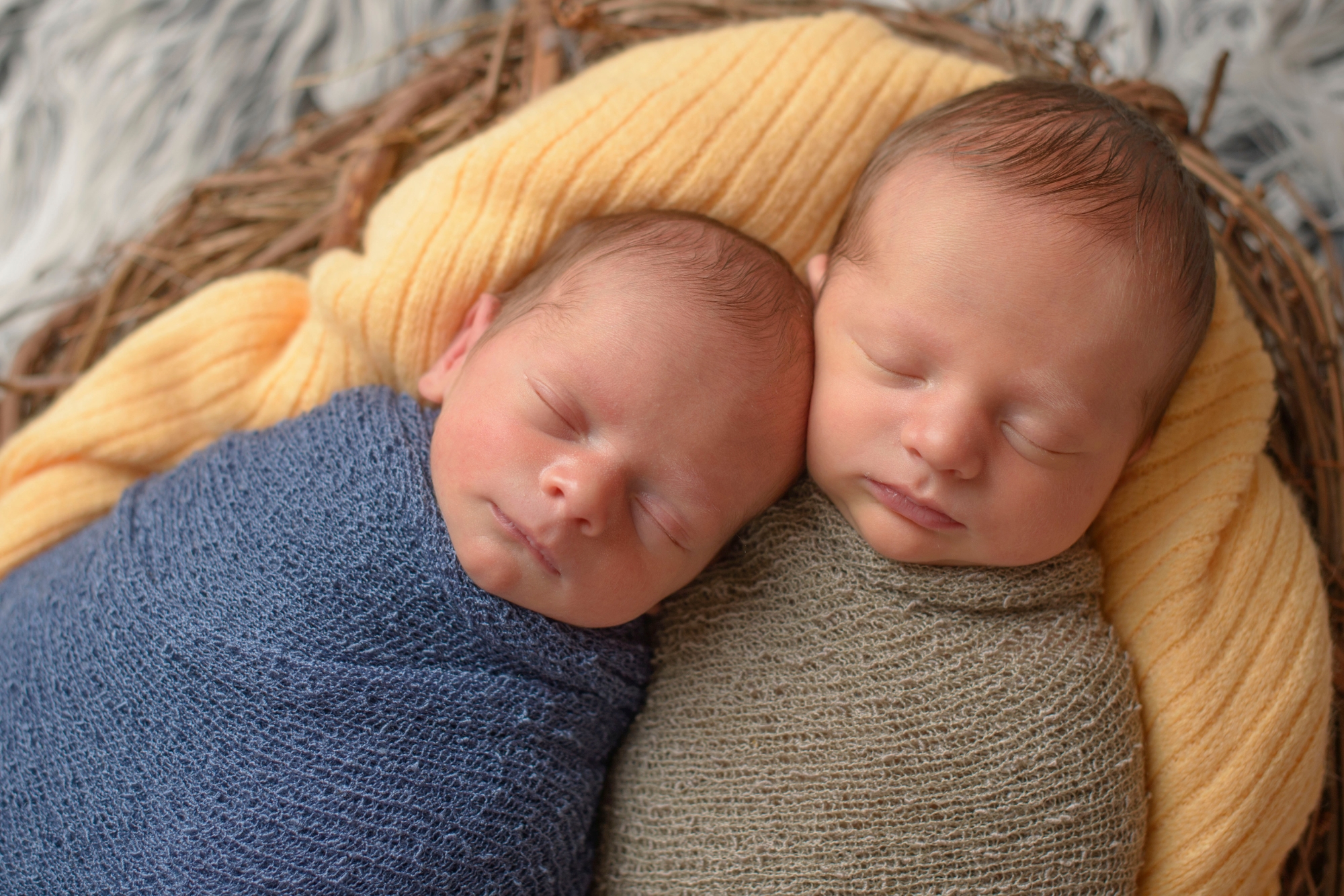 Incinta di due uomini diversi contemporaneamente: che cosa è la superfetazione eteropaternale