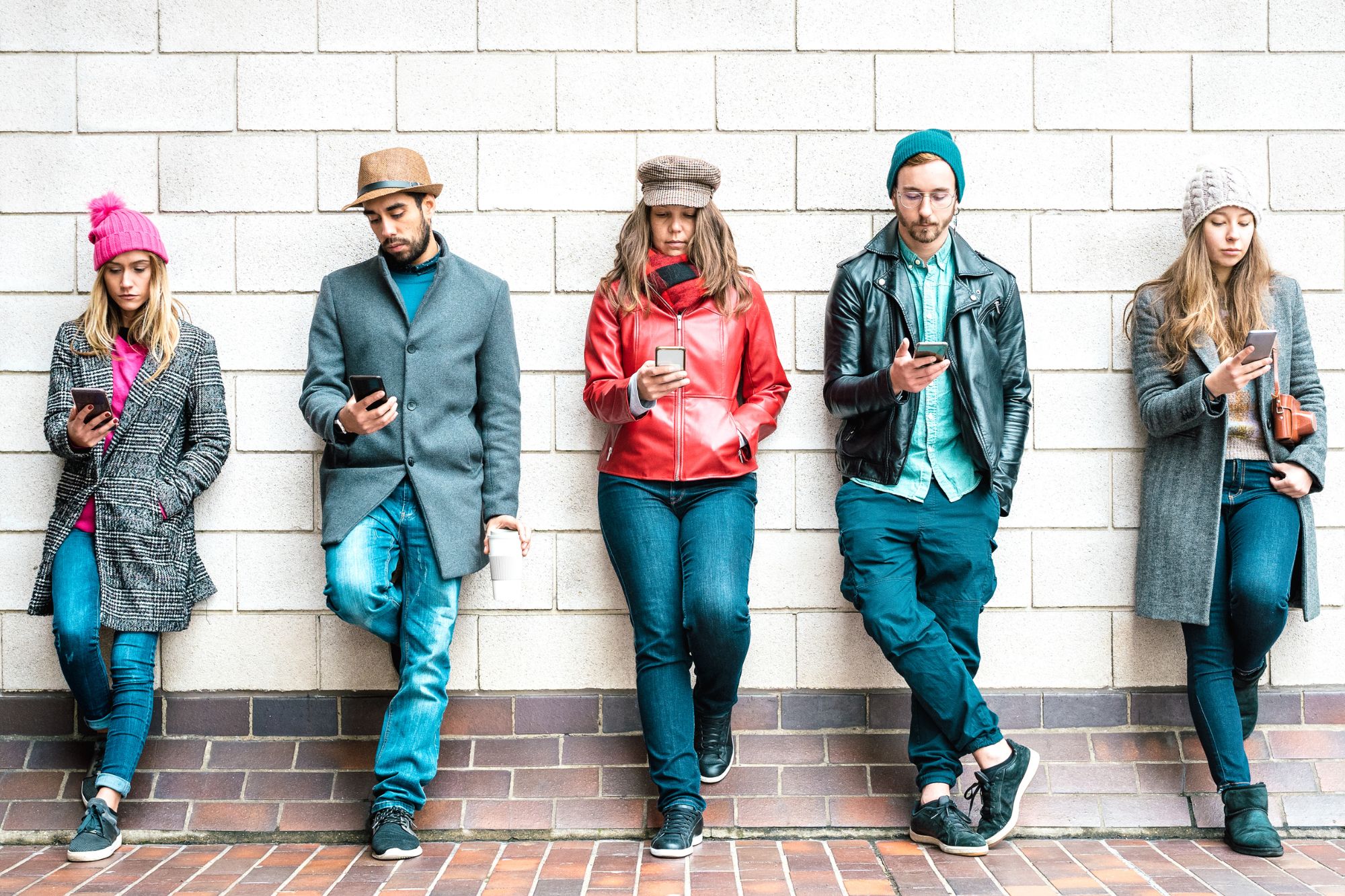 Quasi 8 Gen Z su 10 temono di non riuscire a costruire una vita soddisfacente