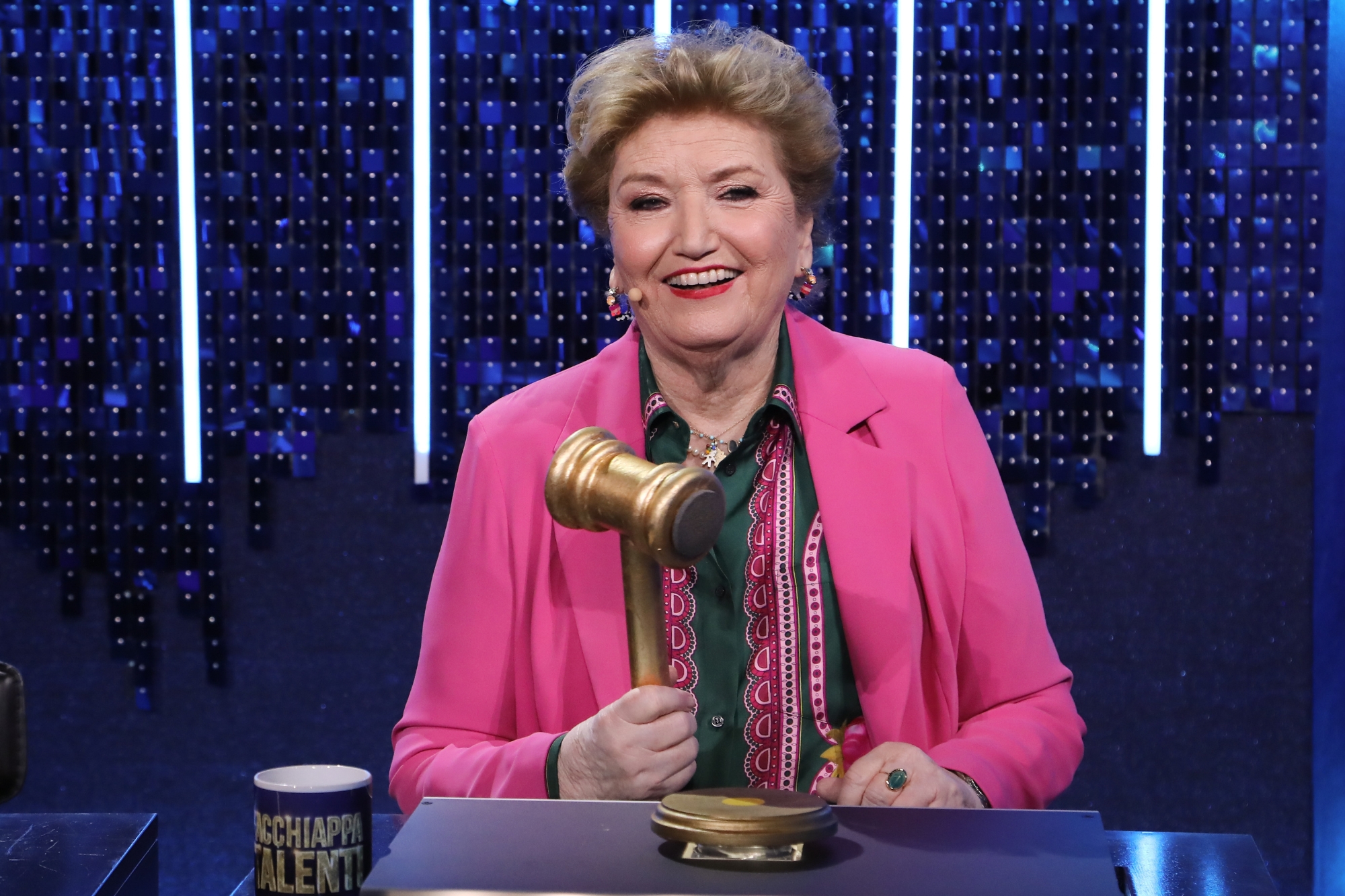 Mara Maionchi sul tradimento: “Perché rovinare una famiglia per cinque minuti di festa?”